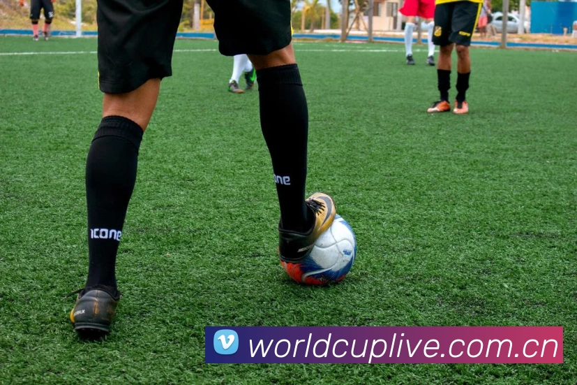 骑士与老鹰激战11月6日NBA赛场谁能笑到最后